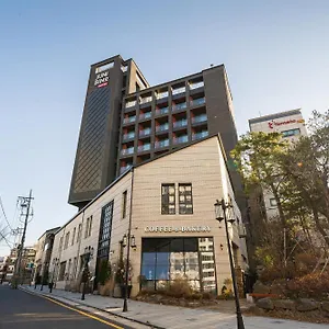 Junibino Hongdae *** 首爾