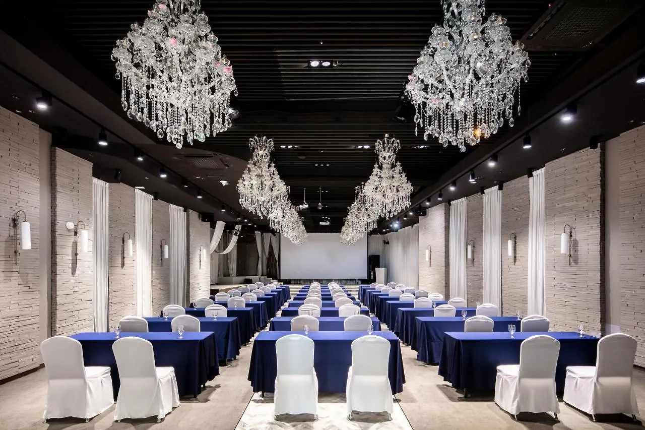 Hotel Bernoui Seoul 4*,